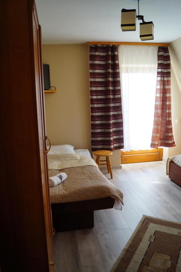 Pod Tatrami Bed & Breakfast Bukowina Tatrzanska Luaran gambar