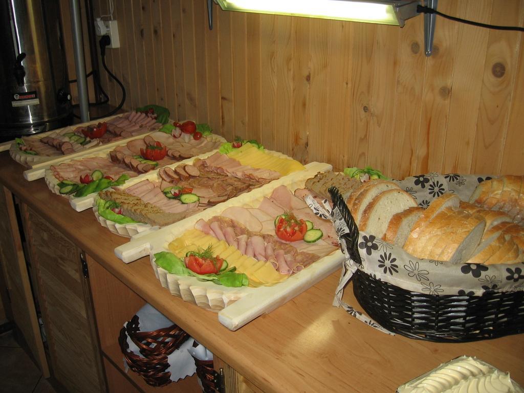 Pod Tatrami Bed & Breakfast Bukowina Tatrzanska Luaran gambar