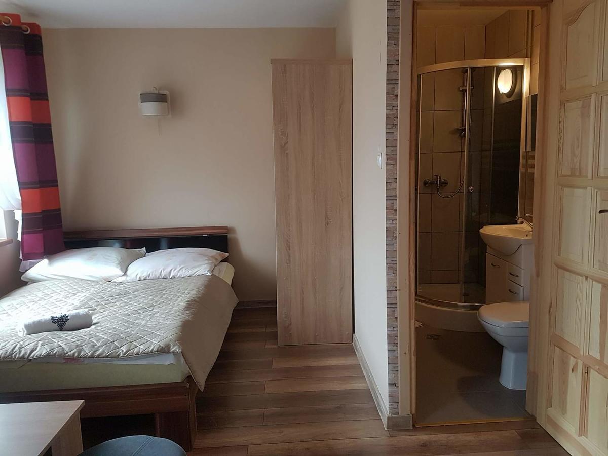 Pod Tatrami Bed & Breakfast Bukowina Tatrzanska Luaran gambar